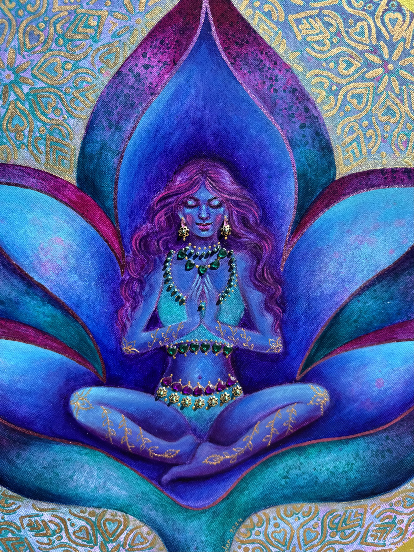<h3>Sacred Moments I</h3><br/> <h4>Mixed Media on Canvas <br/> ⌀ 50 cm <br/> 2024</h4>  