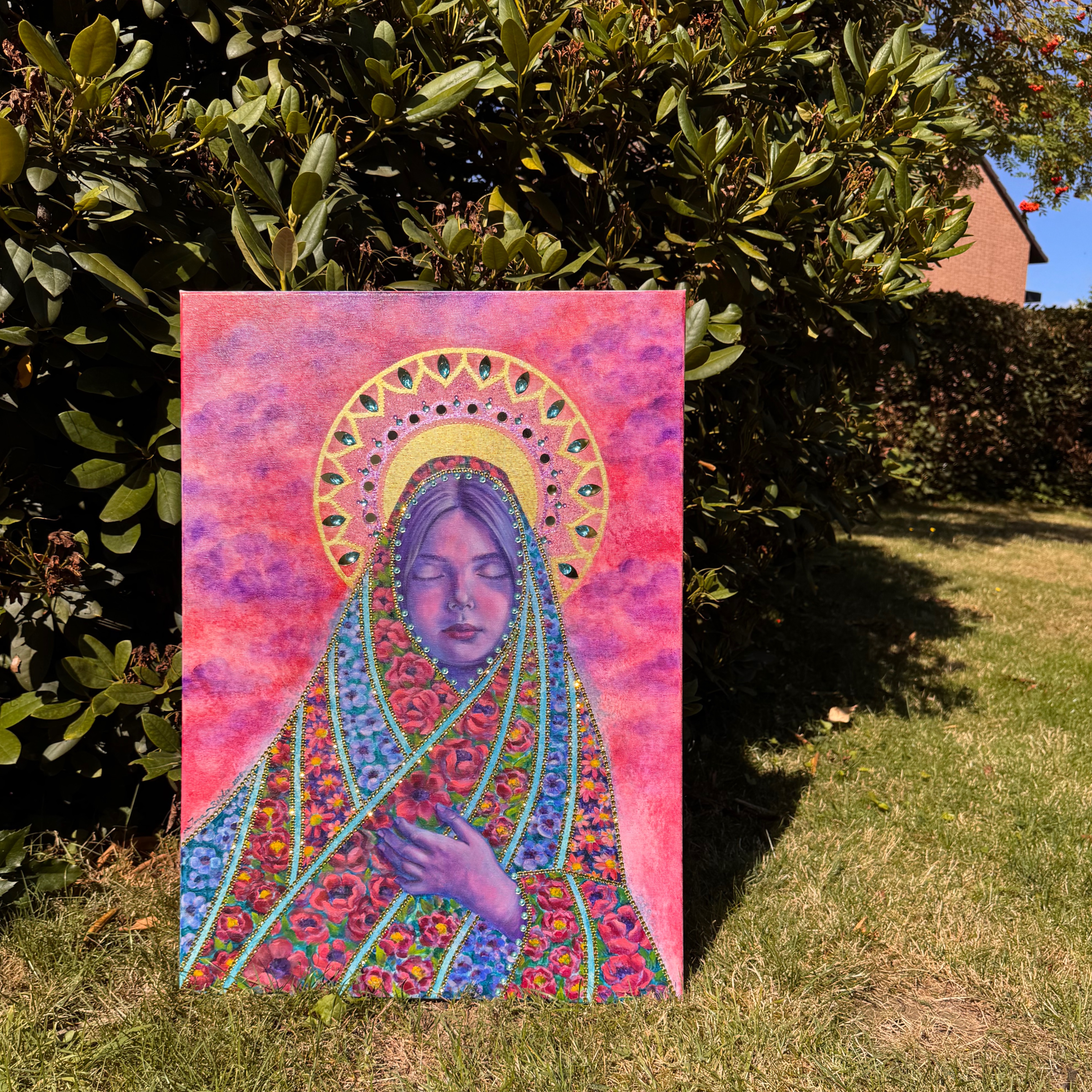 <br/> <br/> <br/> <h3>The One That Glows In The Dark</h3><br/> <h4>Mixed Media on Canvas <br/> ⌀ 50 cm x 70 cm <br/> 2026</h4>  