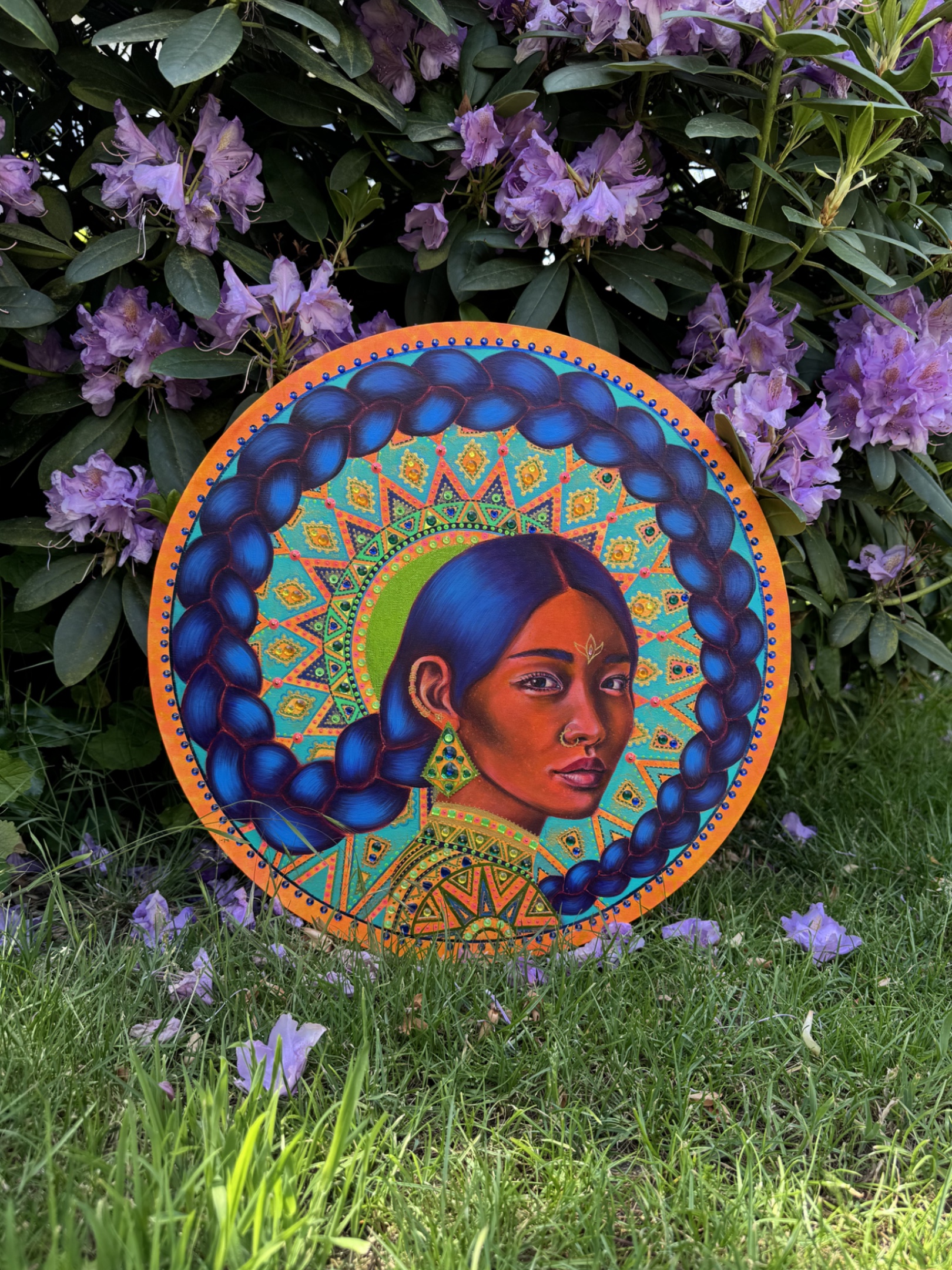 <h3>Tribal Vibes</h3><br/> <h4>Mixed Media on Canvas <br/> ⌀ 50 cm <br/> 2024</h4> 